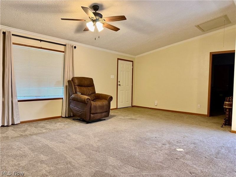 5665 Innkeeper Street SE, Dennison, OH 44621 Photo 4