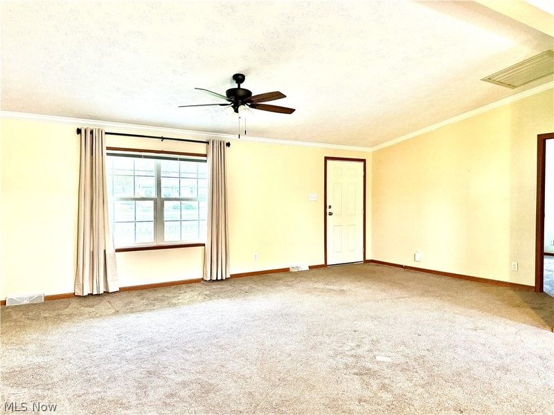 5665 Innkeeper Street SE, Dennison, OH 44621 Photo 6