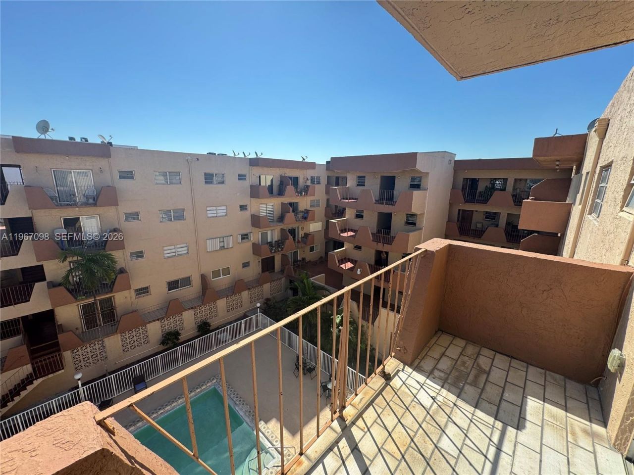 1630 W 46th St , Unit 514B, Hialeah, FL 33012 Photo