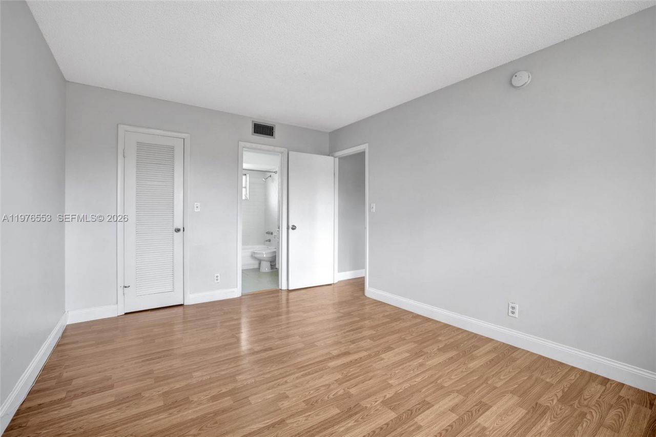 609 NE 13th Ave , Unit 301, Fort Lauderdale, FL 33304 Photo