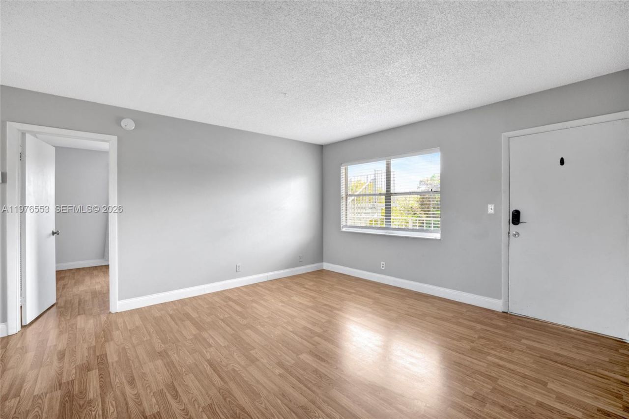 609 NE 13th Ave , Unit 301, Fort Lauderdale, FL 33304 Photo