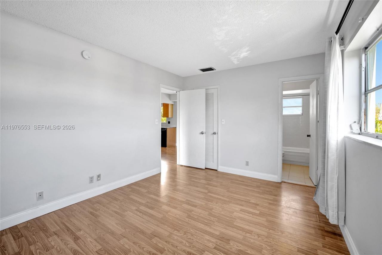 609 NE 13th Ave , Unit 301, Fort Lauderdale, FL 33304 Photo