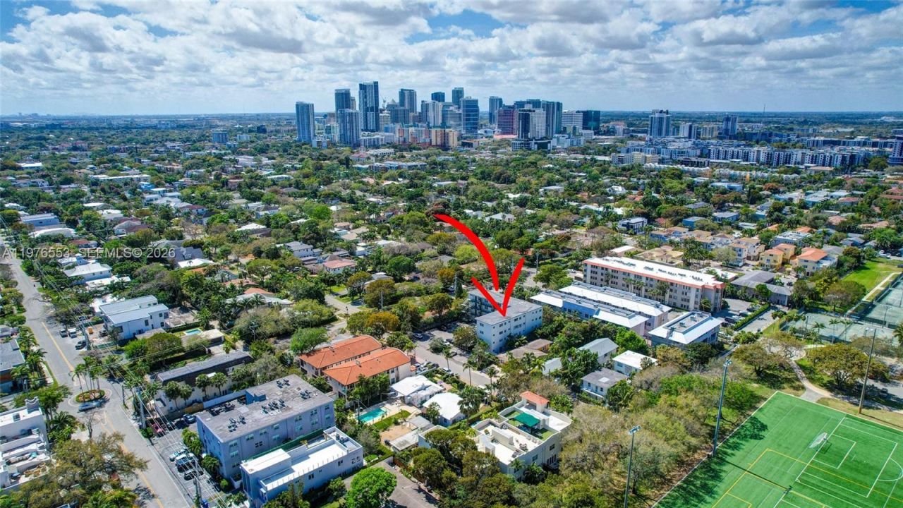 609 NE 13th Ave , Unit 301, Fort Lauderdale, FL 33304 Photo