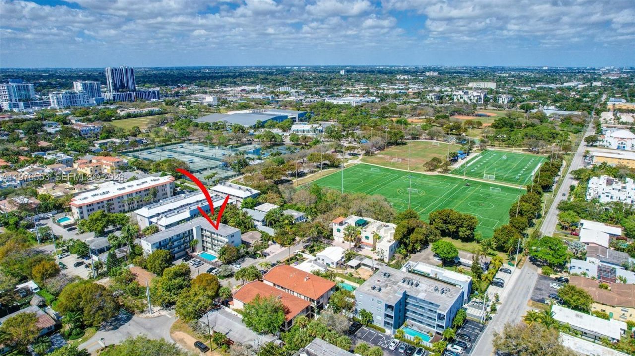 609 NE 13th Ave , Unit 301, Fort Lauderdale, FL 33304 Photo