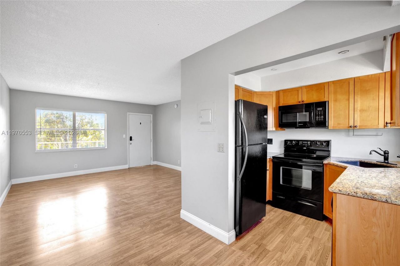 609 NE 13th Ave , Unit 301, Fort Lauderdale, FL 33304 Photo