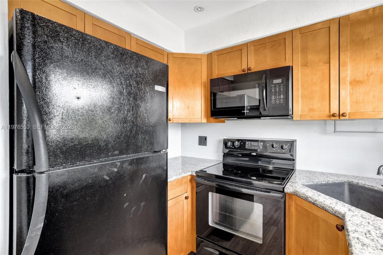 609 NE 13th Ave , Unit 301, Fort Lauderdale, FL 33304 Photo