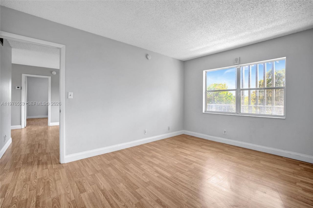 609 NE 13th Ave , Unit 301, Fort Lauderdale, FL 33304 Photo
