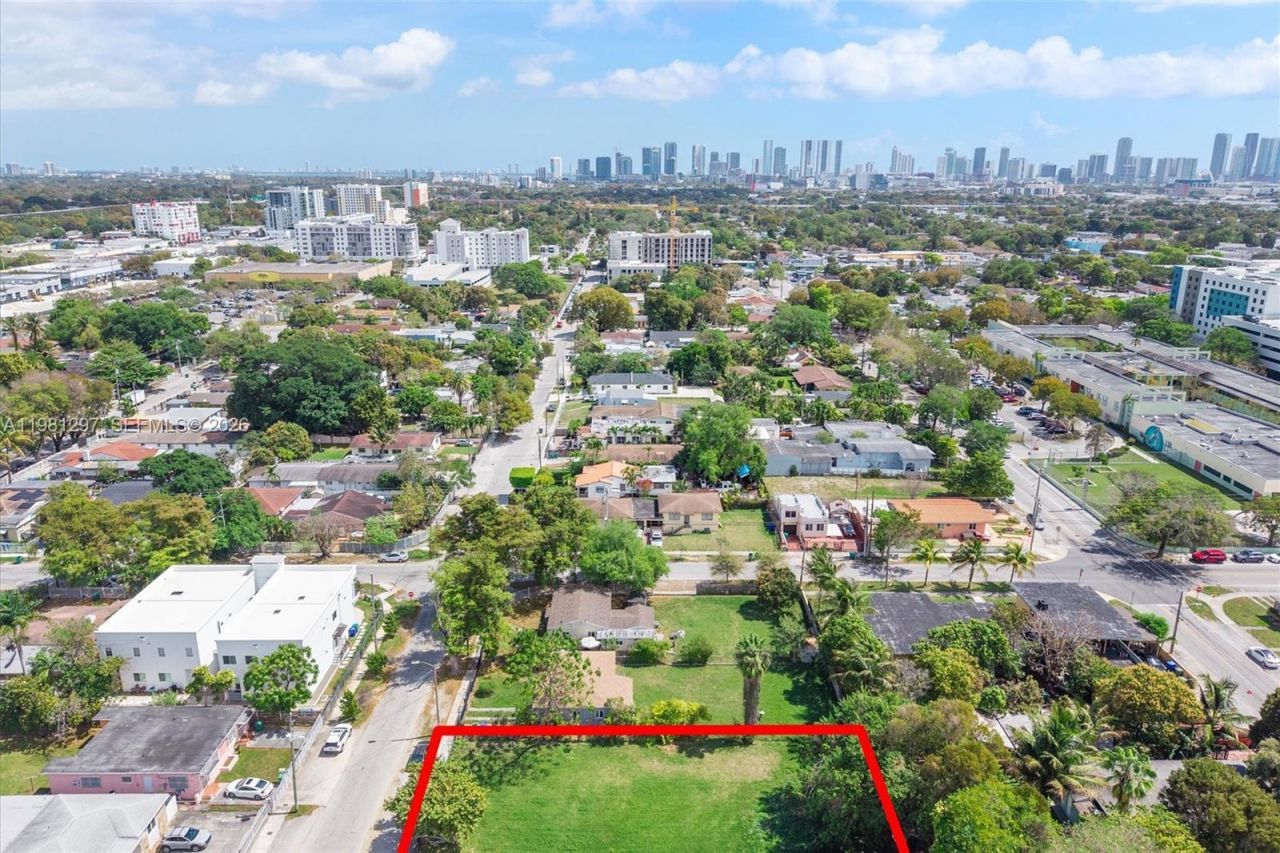 1922 NW 33rd St , Miami, FL 33142 Photo