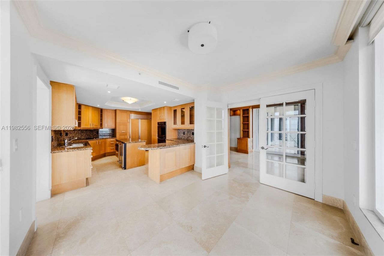 430 Grand Bay Dr , Unit 902, Key Biscayne, FL 33149 Photo