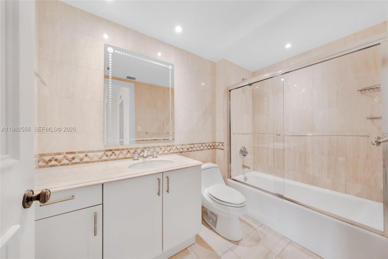 430 Grand Bay Dr , Unit 902, Key Biscayne, FL 33149 Photo