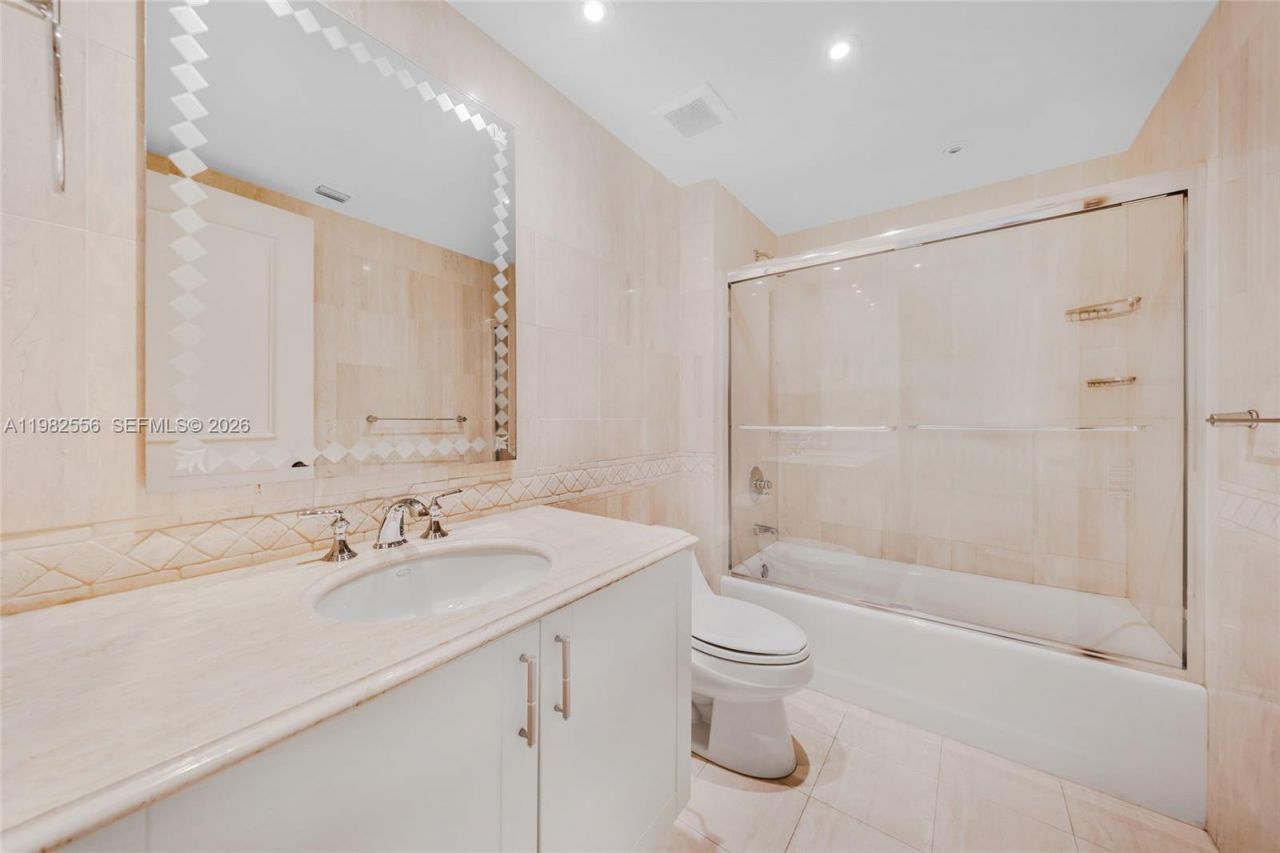 430 Grand Bay Dr , Unit 902, Key Biscayne, FL 33149 Photo