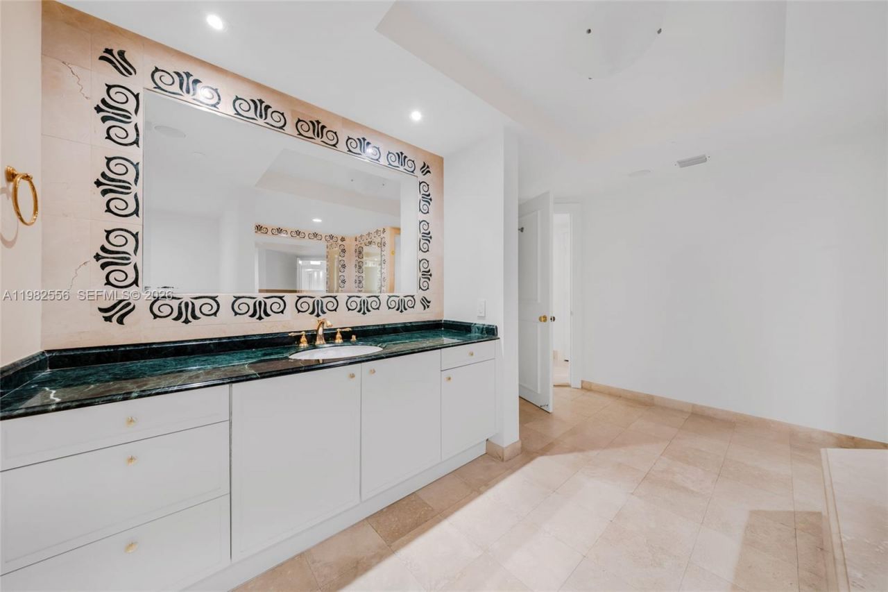 430 Grand Bay Dr , Unit 902, Key Biscayne, FL 33149 Photo