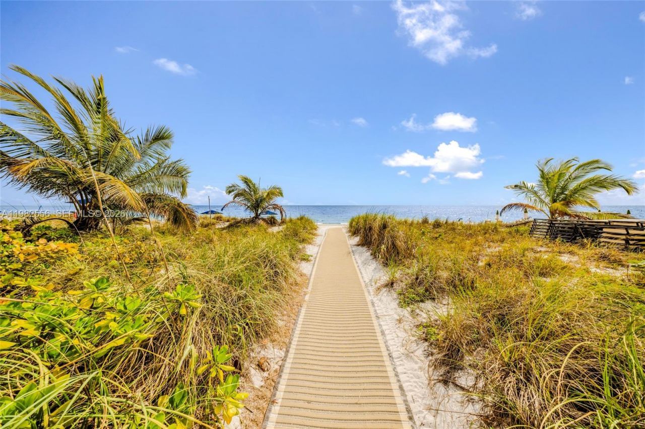 430 Grand Bay Dr , Unit 902, Key Biscayne, FL 33149 Photo