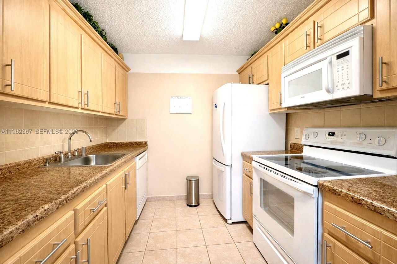 800 SW 131st Ave , Unit 308F, Pembroke Pines, FL 33027 Photo