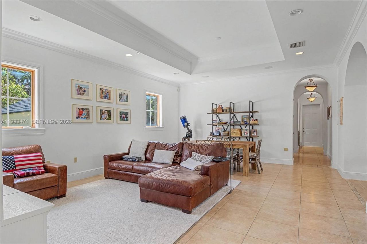 6075 SW 85th Ave , Miami, FL 33143 Photo