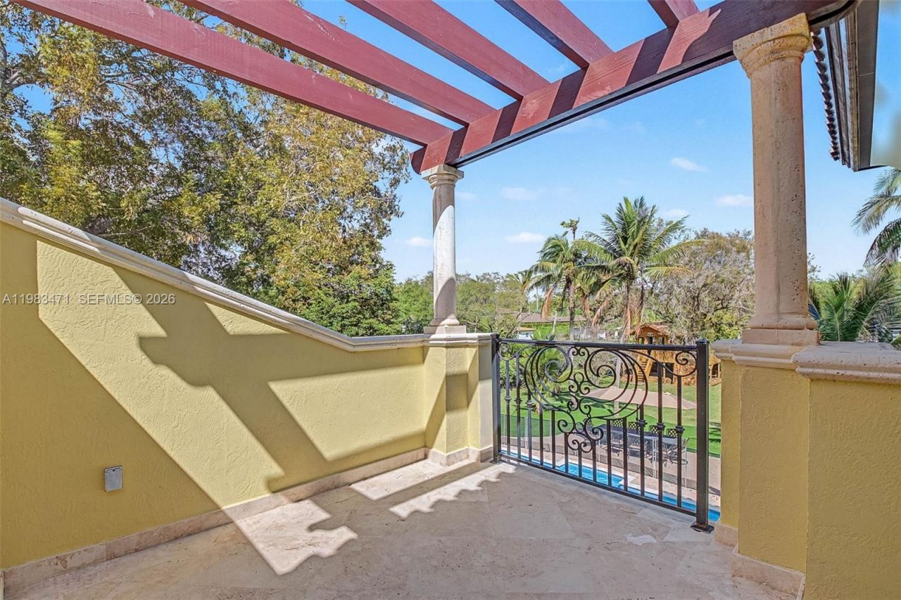 6075 SW 85th Ave , Miami, FL 33143 Photo