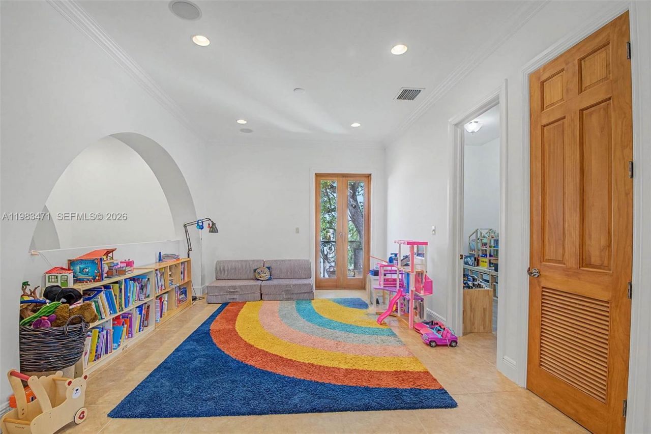 6075 SW 85th Ave , Miami, FL 33143 Photo