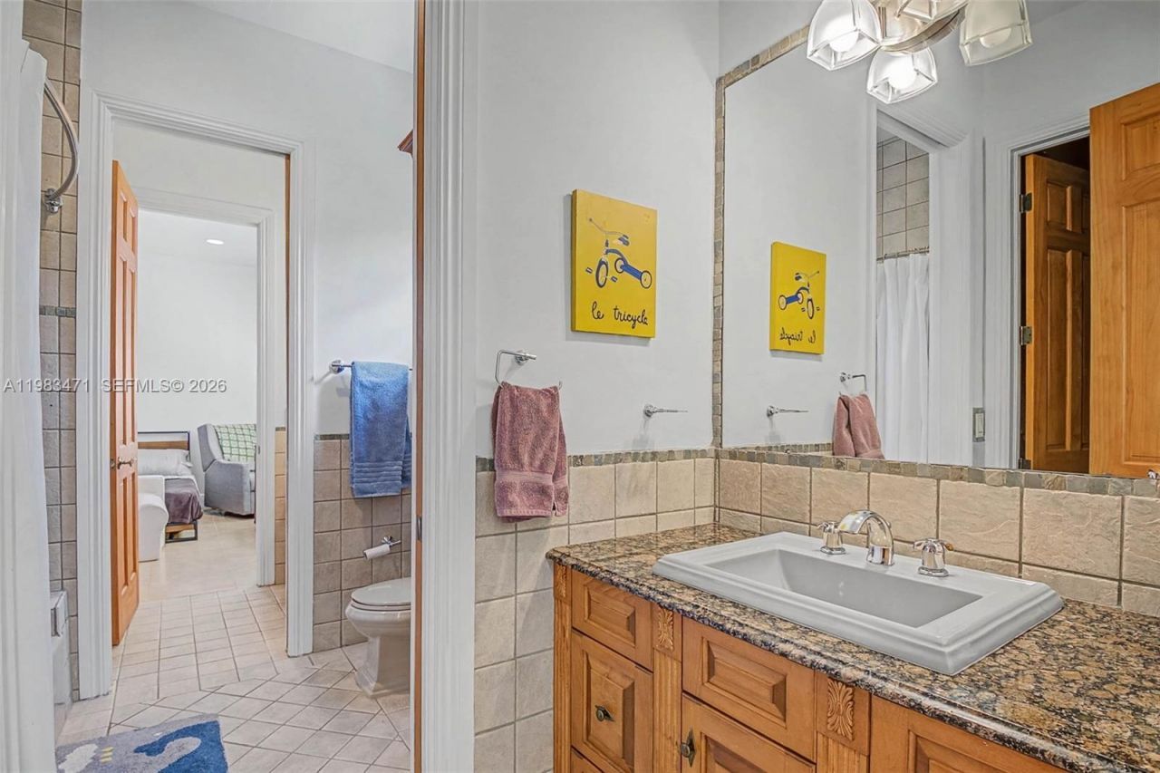 6075 SW 85th Ave , Miami, FL 33143 Photo