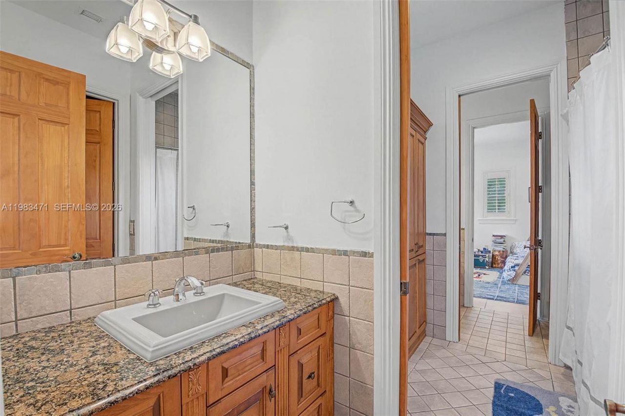 6075 SW 85th Ave , Miami, FL 33143 Photo