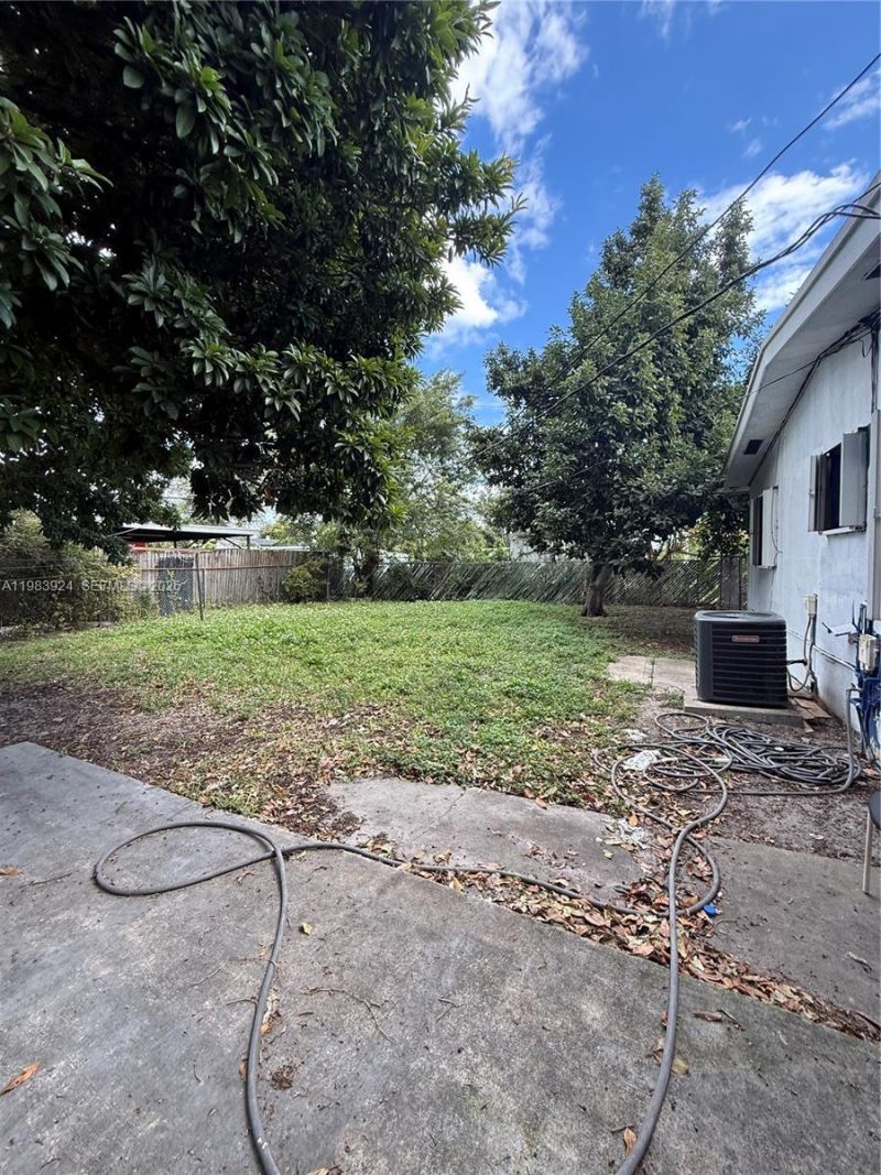 1541 NE 205th Ter, Miami, FL 33179 Photo