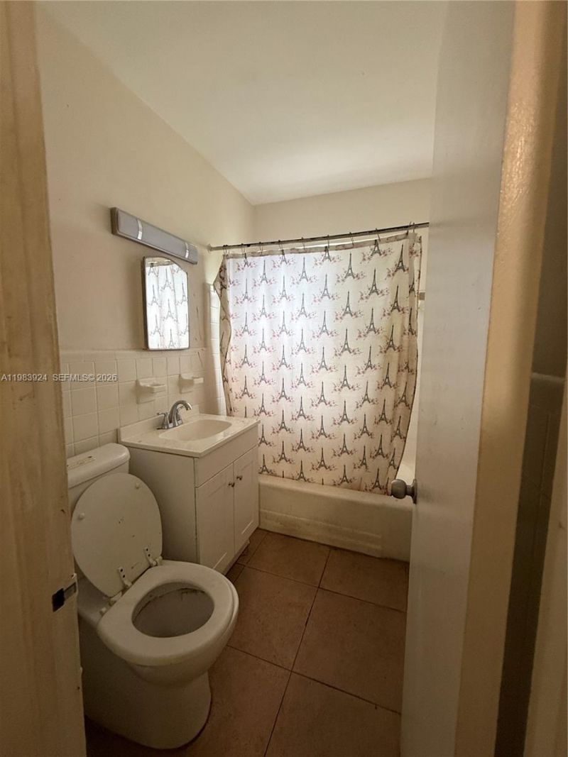 1541 NE 205th Ter, Miami, FL 33179 Photo