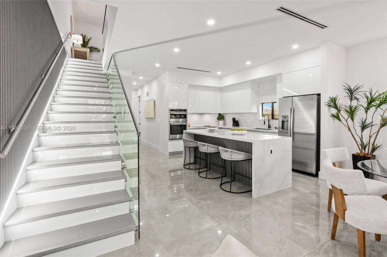 325 SW 16th St , Unit B, Fort Lauderdale, FL 33315 Photo