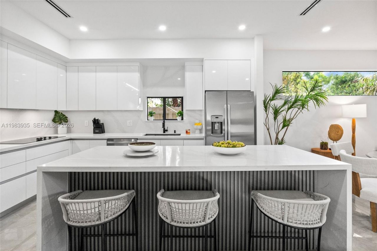 325 SW 16th St , Unit B, Fort Lauderdale, FL 33315 Photo