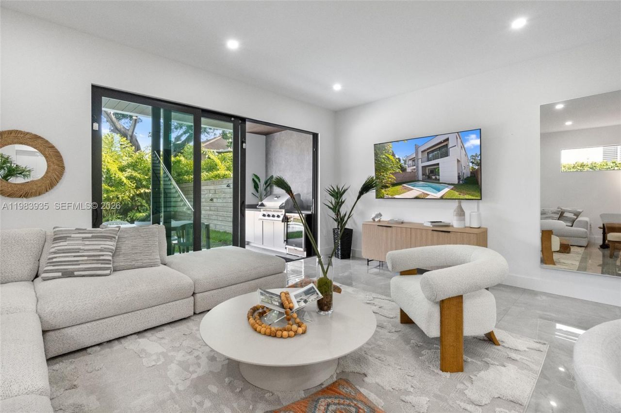 325 SW 16th St , Unit B, Fort Lauderdale, FL 33315 Photo