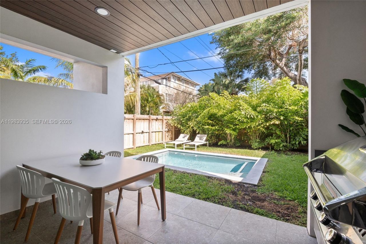 325 SW 16th St , Unit B, Fort Lauderdale, FL 33315 Photo