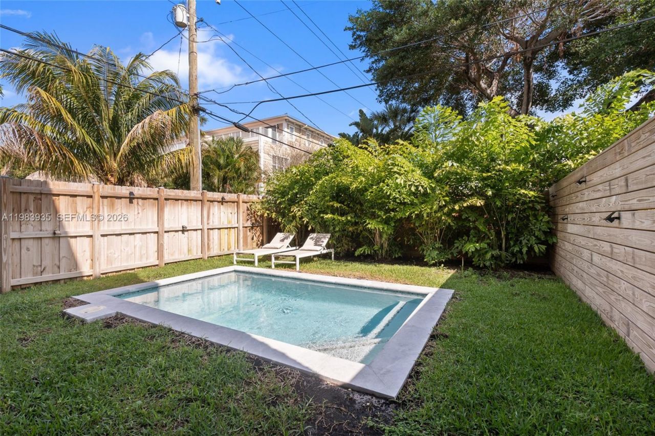 325 SW 16th St , Unit B, Fort Lauderdale, FL 33315 Photo