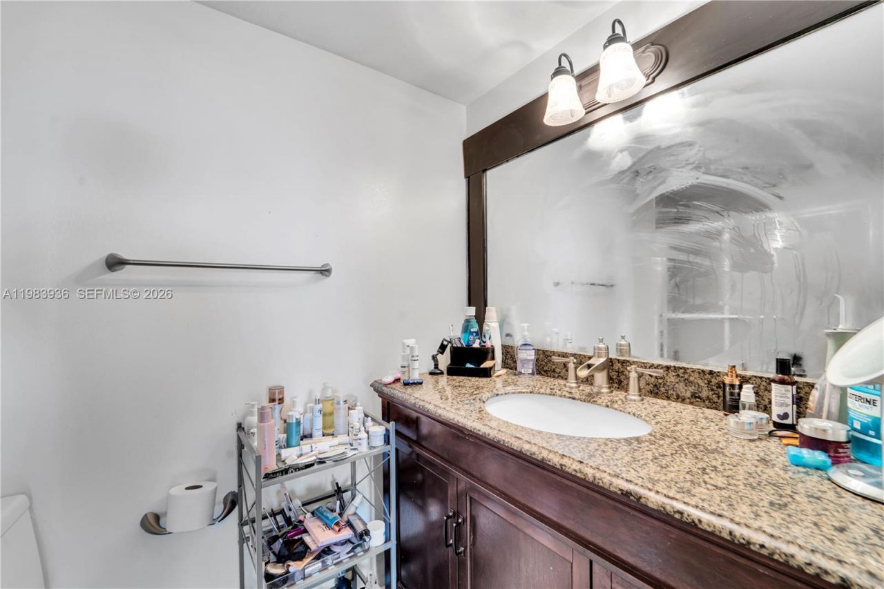 919 Hillcrest Dr, Unit 704, Hollywood, FL 33021 Photo