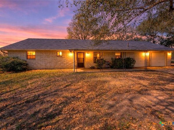 182 Norma Jean Boulevard , Smithville, TX 78957