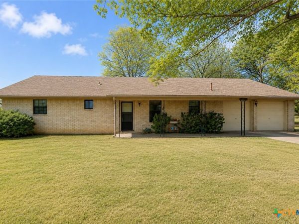 182 Norma Jean Boulevard, Smithville, TX 78957
