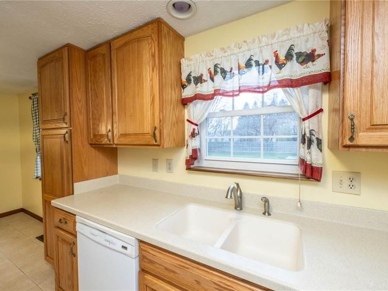 845 Sunset Drive, Englewood, OH 45322 Photo 11