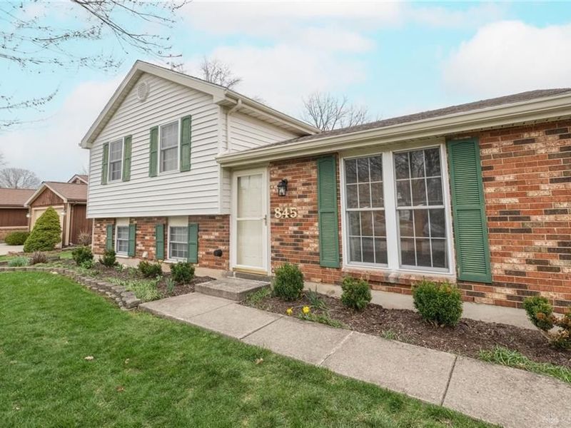 845 Sunset Drive, Englewood, OH 45322 Photo 5