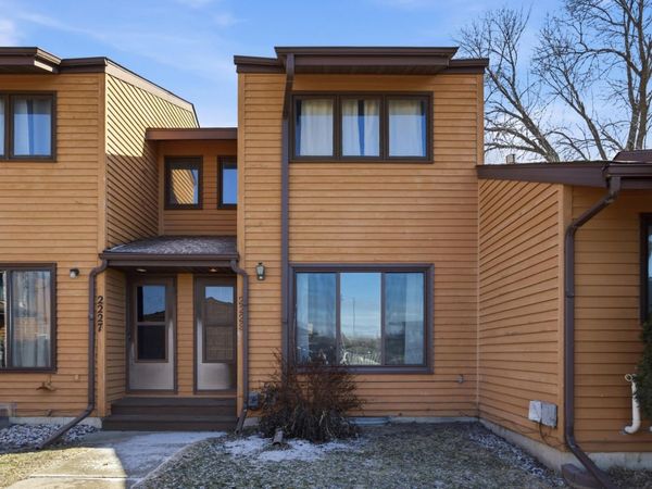 2229 4th Avenue S, Moorhead, MN 56560