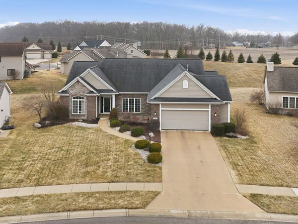 7228 Evansbrook Drive, Fort Wayne, IN 46835