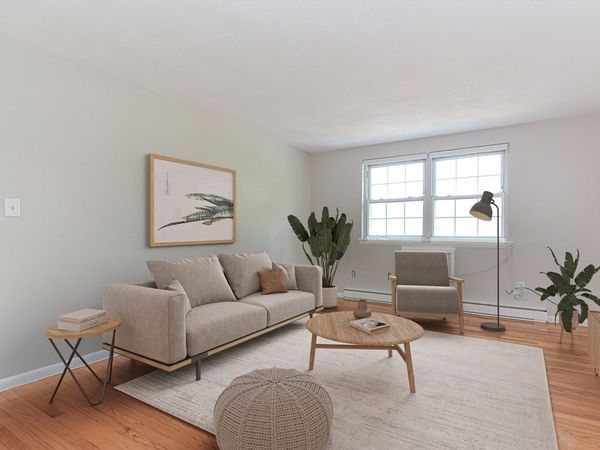 4 Colonial Village Dr, Unit 9, Arlington, MA 02474