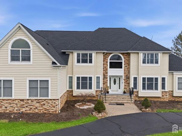 3 COLE Court, Flemington, NJ 08822