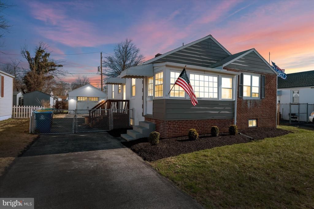 107 Lexington Drive, Claymont, DE 19703 Main Photo