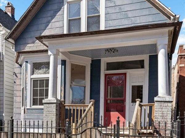 2536 N Central Park Avenue N, Chicago, IL 60647