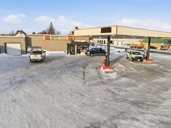 105 MAIN Street S, Warren, MN 56762