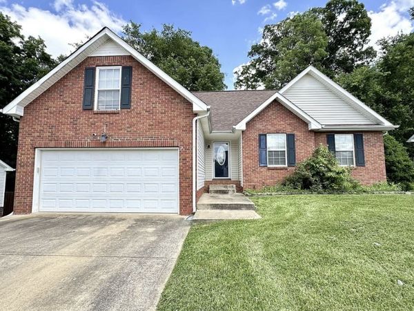 1641 Cedar Springs Cir, Clarksville, TN 37042