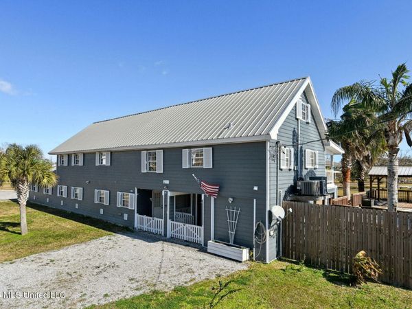 10000 New York Street, Bay Saint Louis, MS 39520