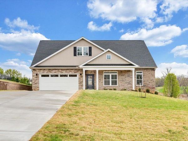28 The Jackson of Ashley DR, Daleville, VA 24083