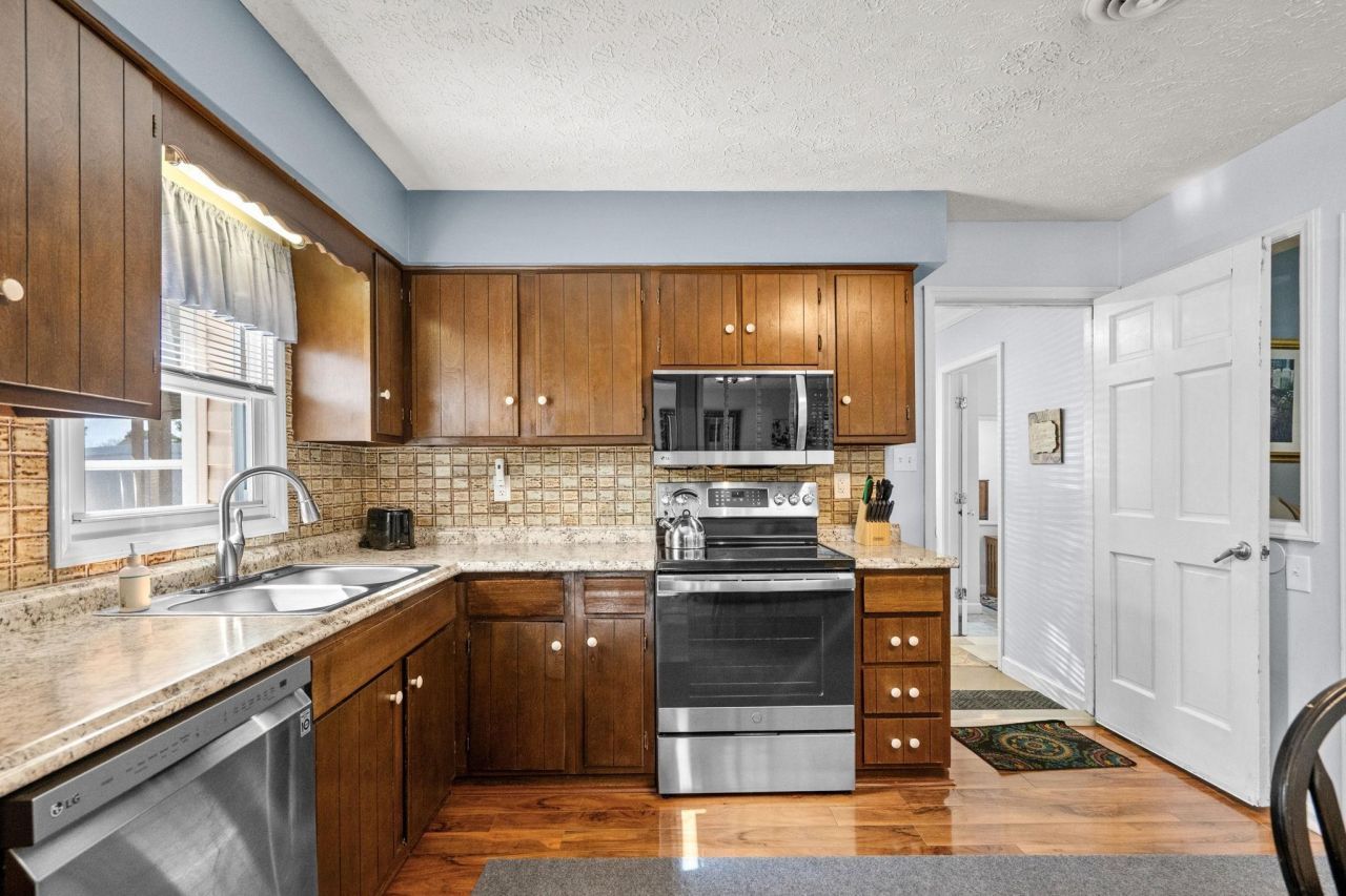 119 Misty Pine Dr. Photo 16