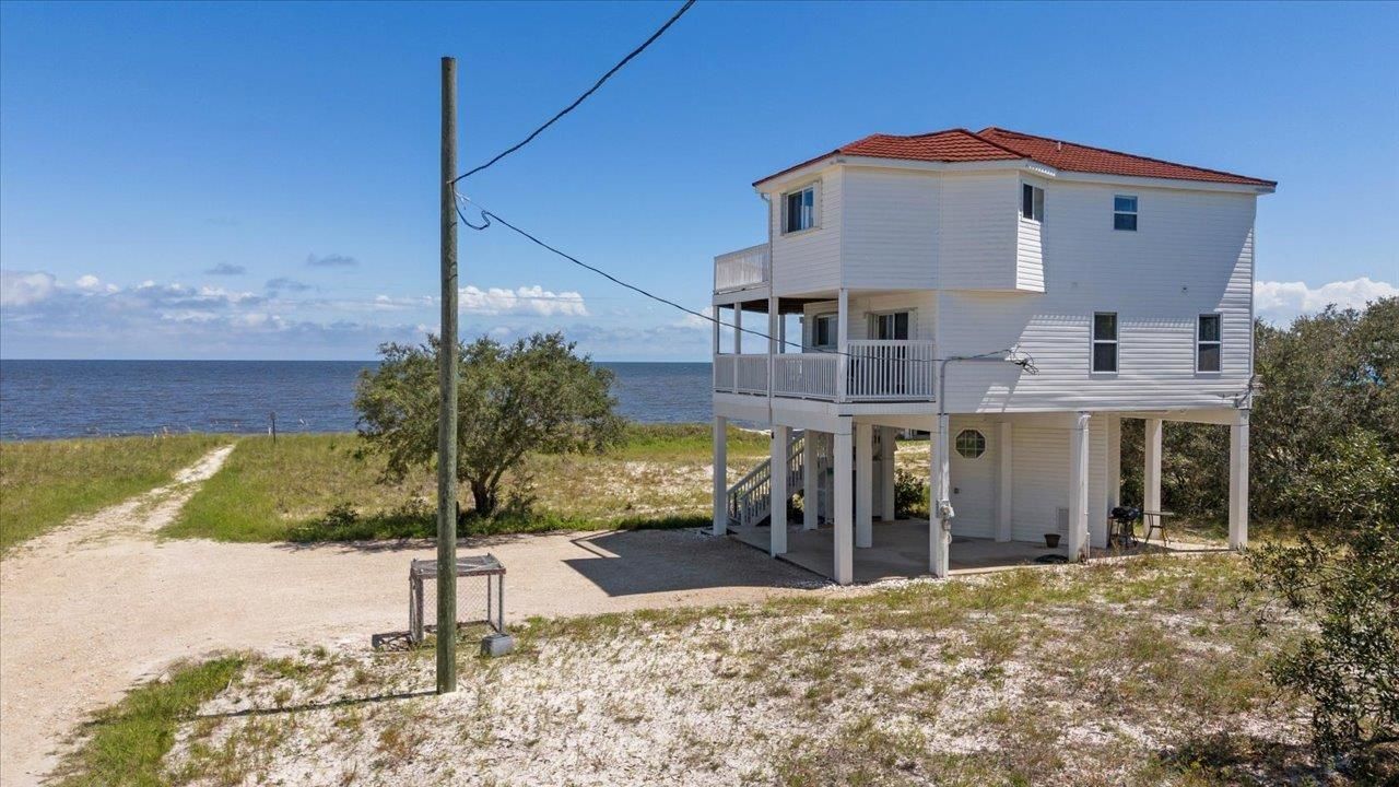 6 Kingfish Street , Alligator Point, FL 32346 Photo