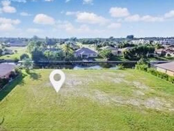 3826 SW 17th Avenue, Cape Coral, FL 33914