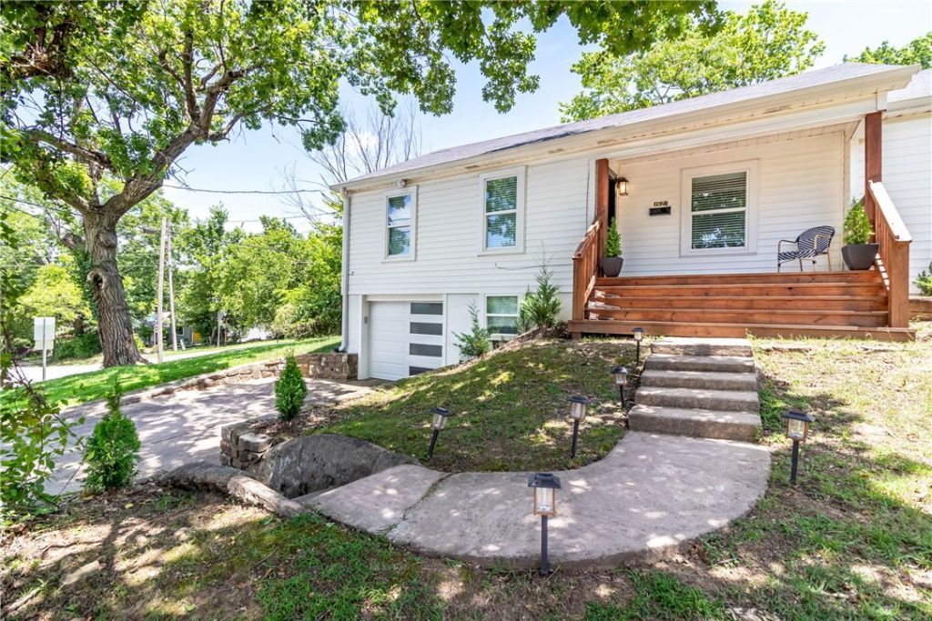 394 N Fletcher Avenue, Fayetteville, AR 72701 Main Photo