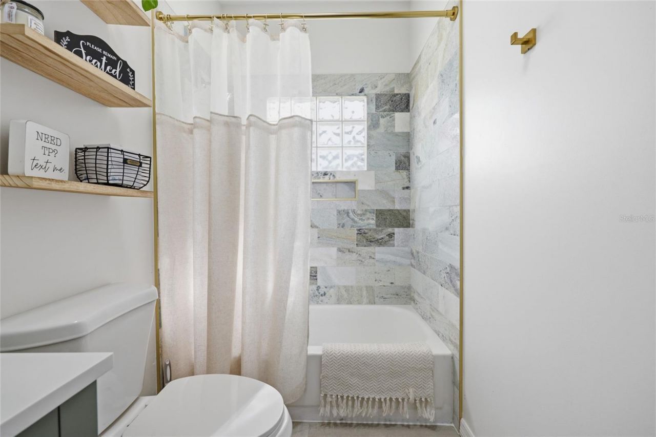 10007 NW 24th Place, Gainesville, FL 32606 Photo